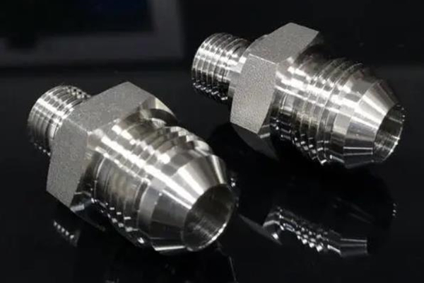 控制好美制接頭安裝是的松緊度非常重要！ 圖2